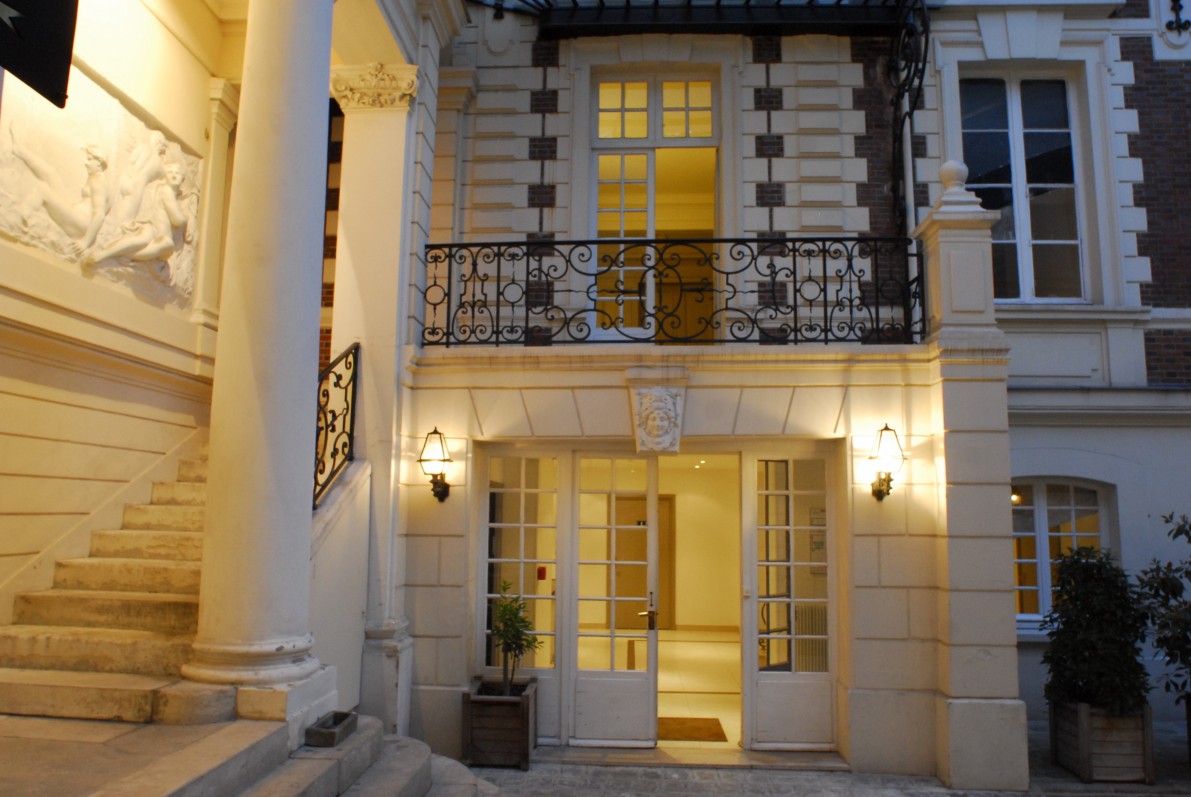 Champs-Elysees avenue – Paris – France