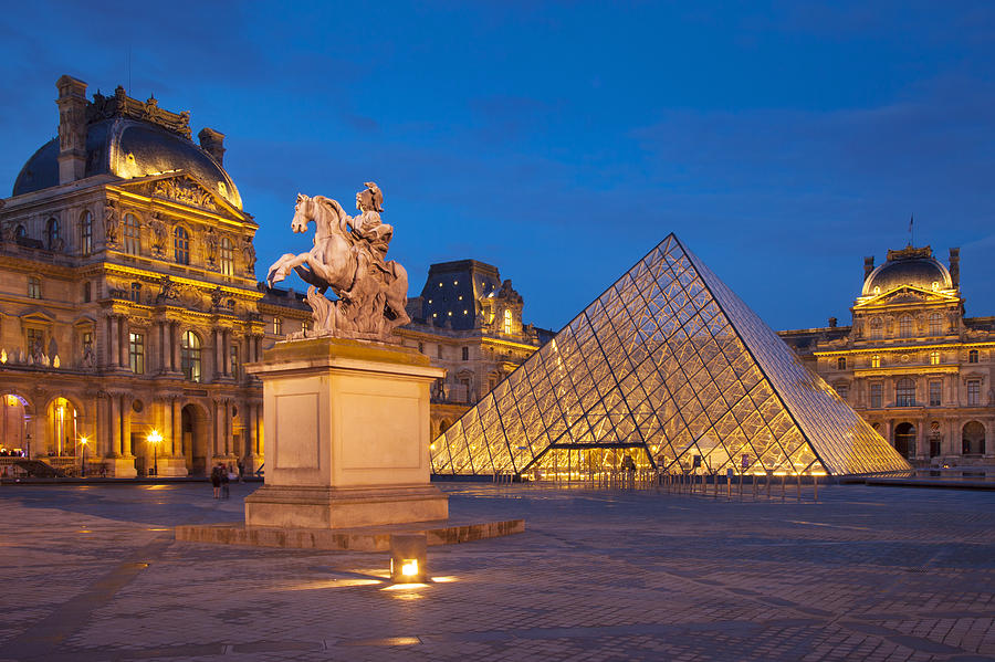 Guía 24h en París albergue PARIS - BVJ LOUVRE