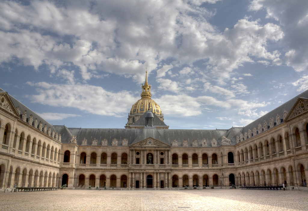 Cour_interieure_des_Invalides1